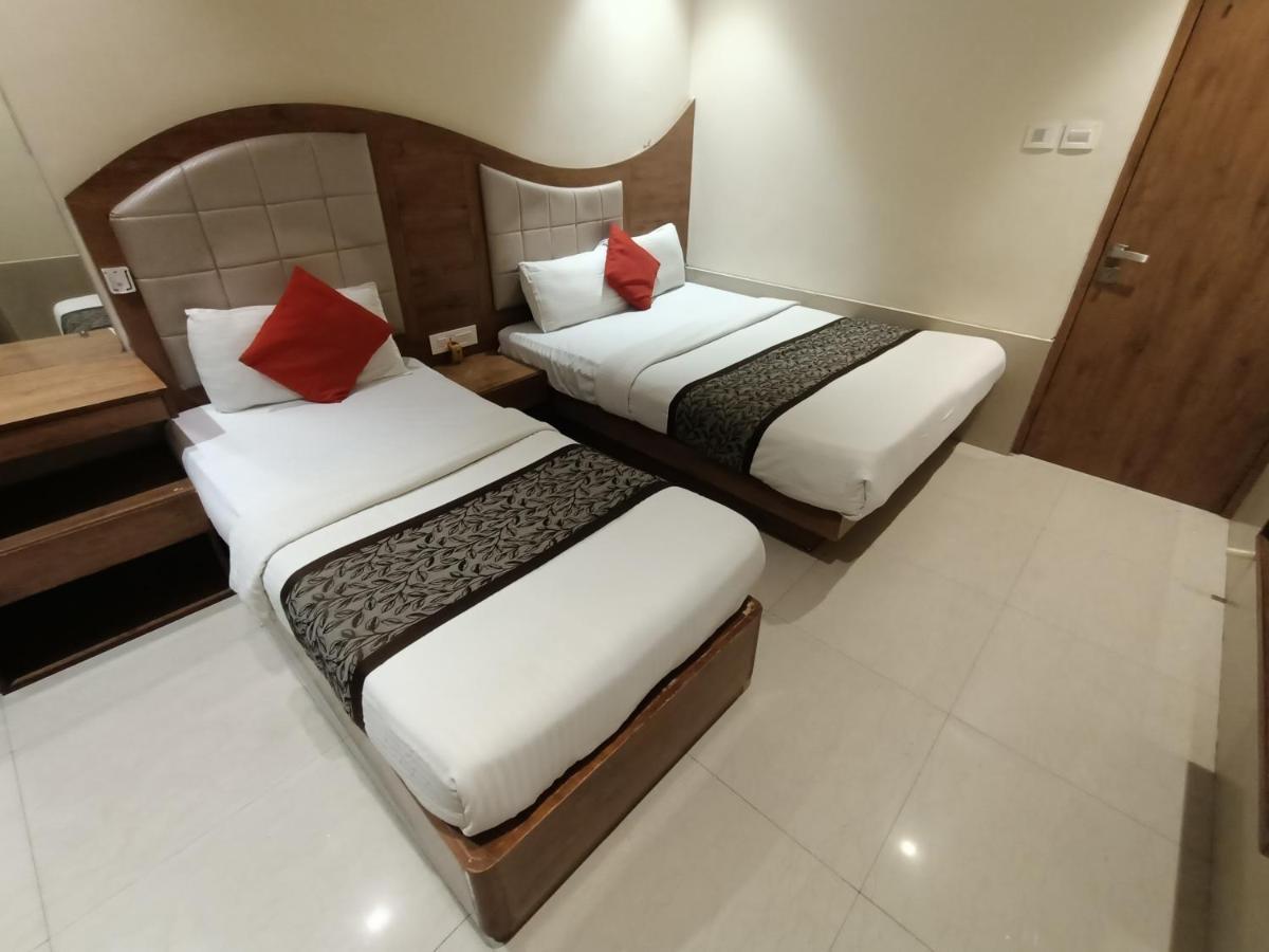 Hotel Regal Inn Bombay Esterno foto