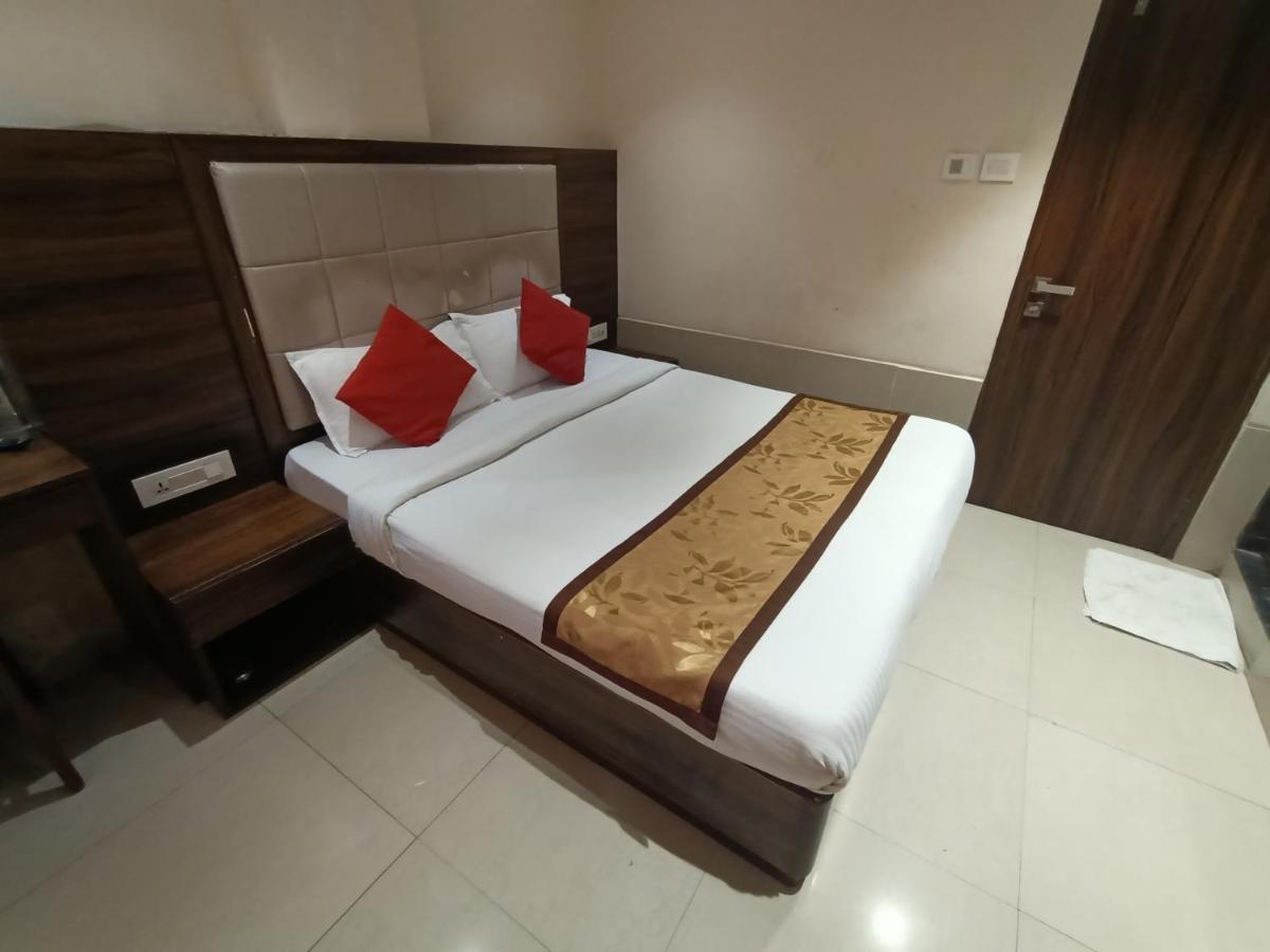 Hotel Regal Inn Bombay Esterno foto