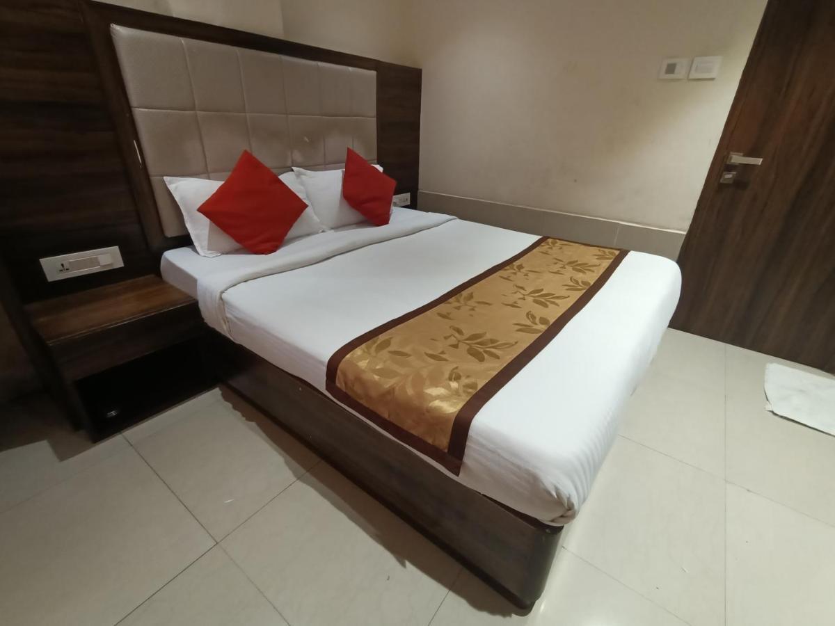 Hotel Regal Inn Bombay Esterno foto