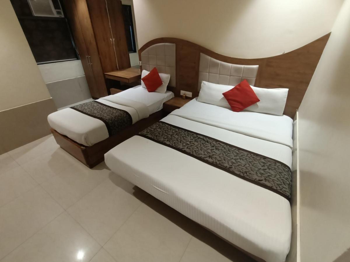 Hotel Regal Inn Bombay Esterno foto