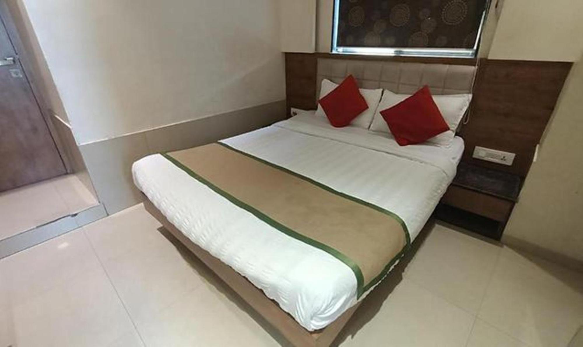 Hotel Regal Inn Bombay Esterno foto