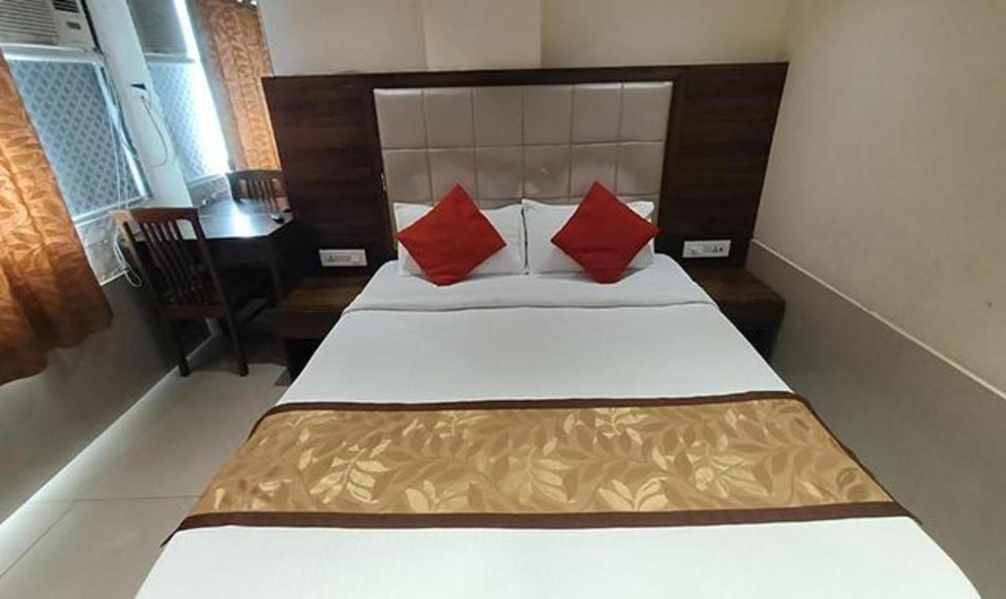 Hotel Regal Inn Bombay Esterno foto