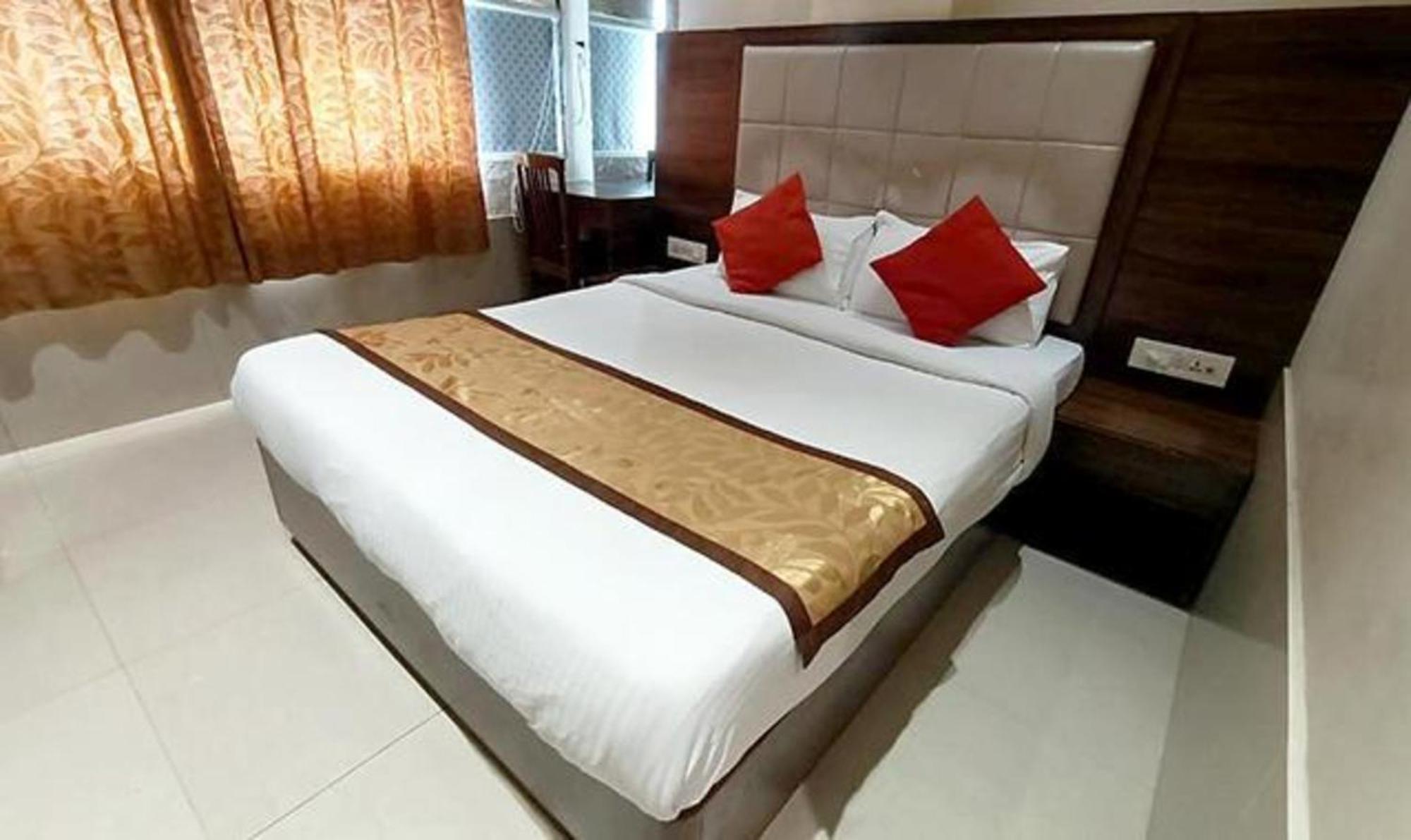 Hotel Regal Inn Bombay Esterno foto