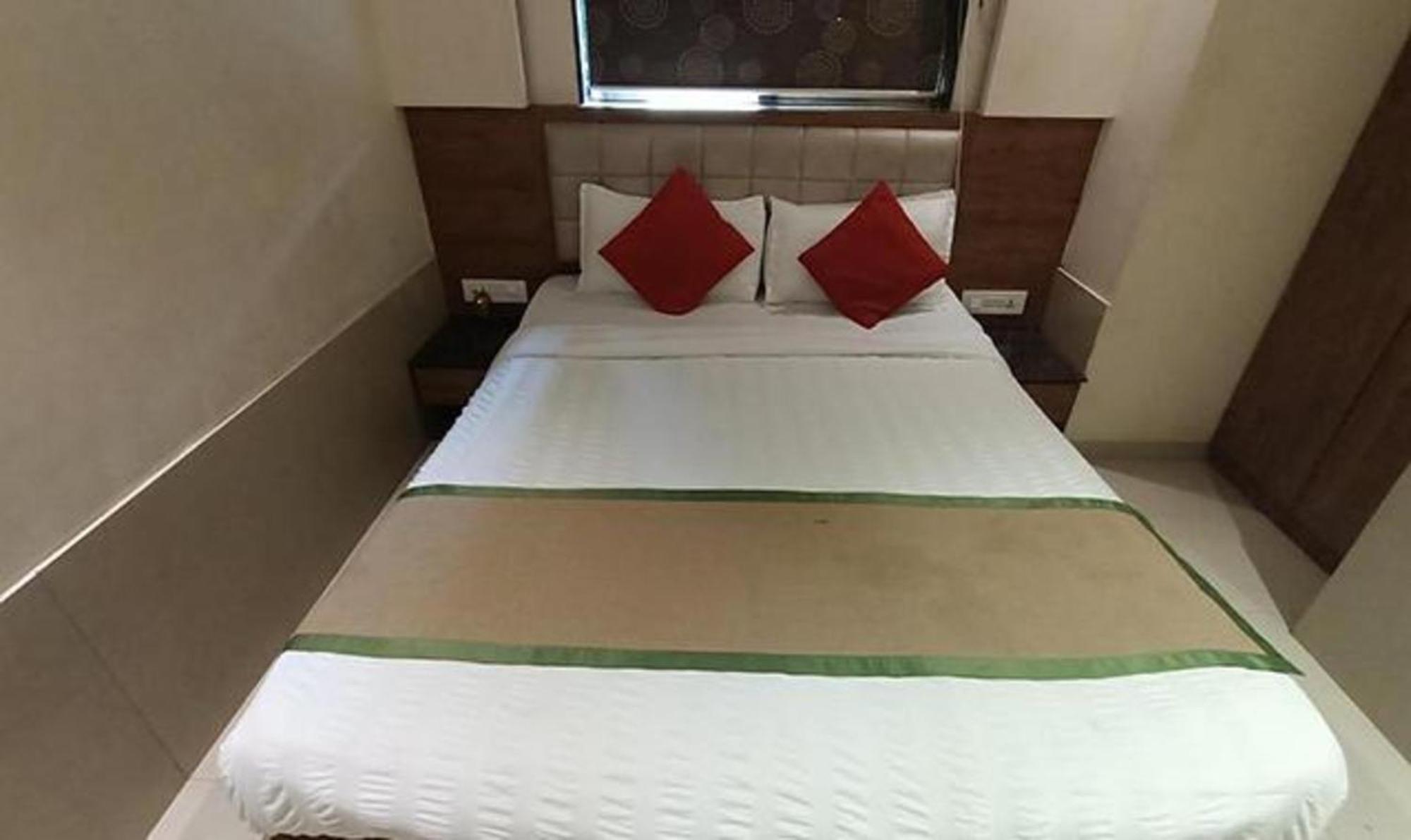 Hotel Regal Inn Bombay Esterno foto